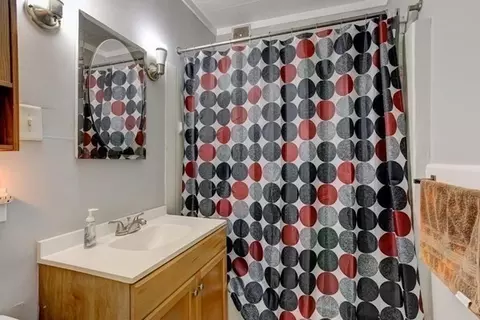 49 Elm St, Chicopee, MA 01013 photo 17