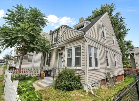 49 Elm St, Chicopee, MA 01013 photo 5