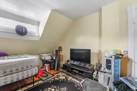 49 Elm St, Chicopee, MA 01013 photo 20