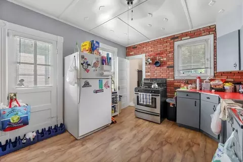 49 Elm St, Chicopee, MA 01013 photo 15