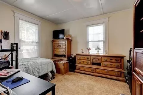 49 Elm St, Chicopee, MA 01013 photo 12
