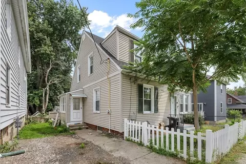 49 Elm St, Chicopee, MA 01013 photo 6