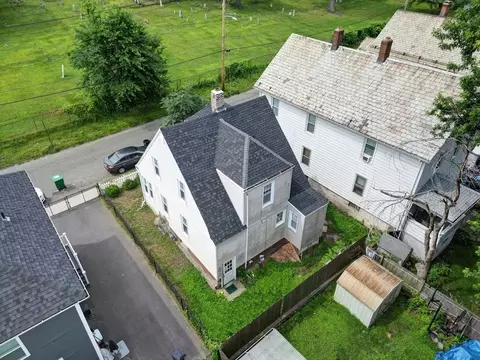 49 Elm St, Chicopee, MA 01013 photo 3