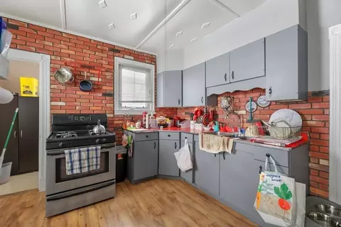 49 Elm St, Chicopee, MA 01013 photo 14