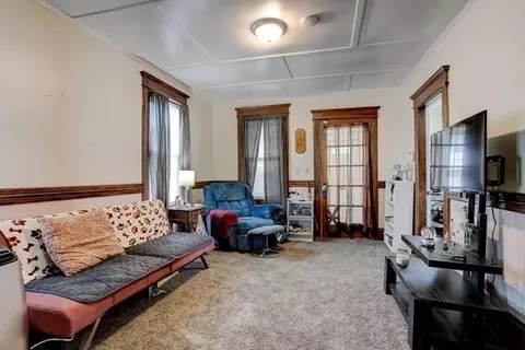 49 Elm St, Chicopee, MA 01013 photo 9