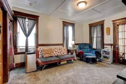 49 Elm St, Chicopee, MA 01013 photo 10