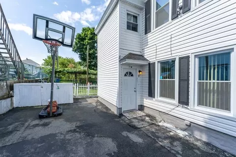17 Downing St, Fall River, MA 02723 photo 3