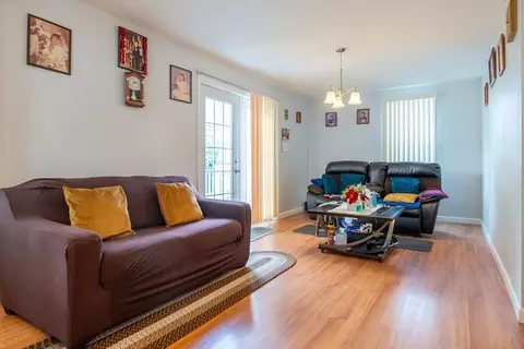 17 Downing St, Fall River, MA 02723 photo 8