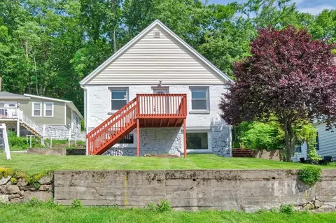 39 Chilmark St, Worcester, MA 01604