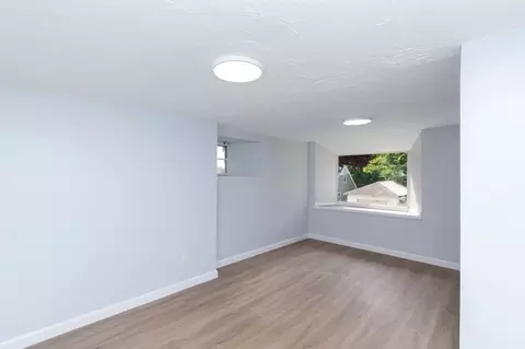 39 Chilmark St, Worcester, MA 01604 photo 10