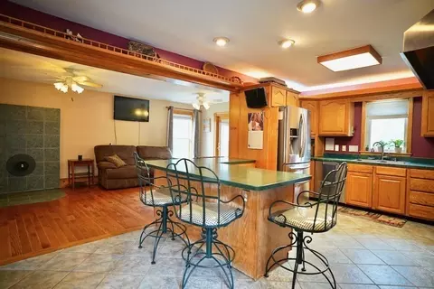 10 Fowler St, Danvers, MA 01923 photo 2