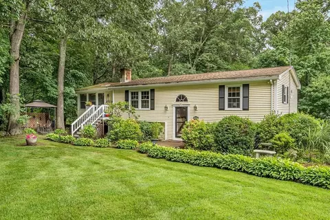 3 Stratton Rd # -A, Hudson, MA 01749 photo 1