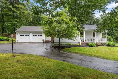 5 Hemlock Dr, Lunenburg, MA 01462