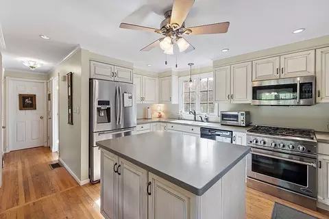 65 Beaver Lake Rd, Ware, MA 01082 photo 3