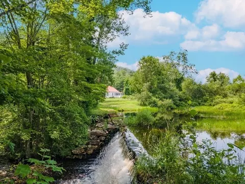 109 North St, Erving, MA 01344