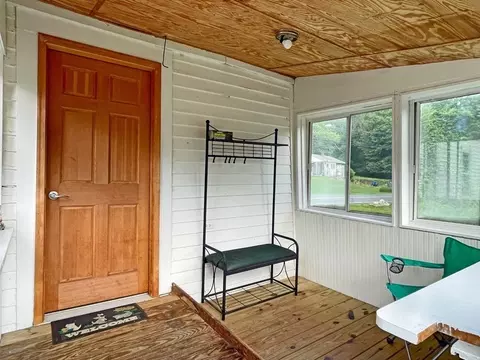 109 North St, Erving, MA 01344 photo 8