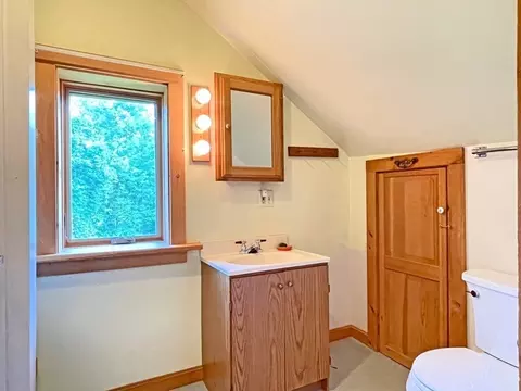 109 North St, Erving, MA 01344 photo 23