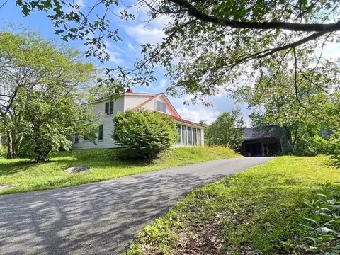 109 North St, Erving, MA 01344 photo 41