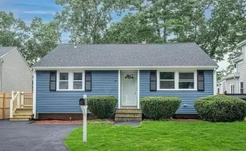 35 Digby Ave, Brockton, MA 02301