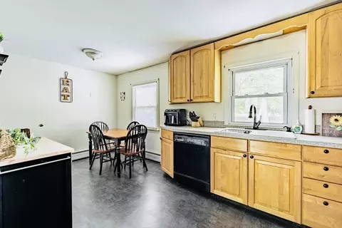 52 Embassy Rd, Springfield, MA 01119 photo 11