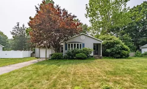 52 Embassy Rd, Springfield, MA 01119 photo 4