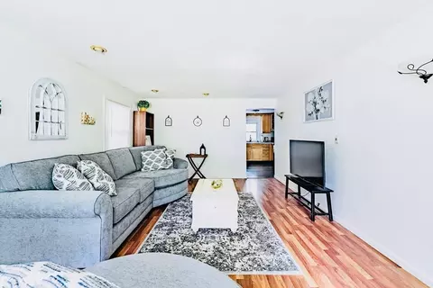 52 Embassy Rd, Springfield, MA 01119 photo 17