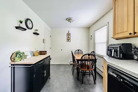 52 Embassy Rd, Springfield, MA 01119 photo 10