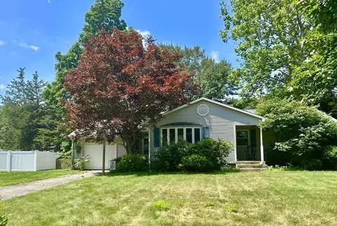 52 Embassy Rd, Springfield, MA 01119 photo 2
