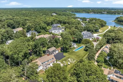 452 Davisville Rd, Falmouth, MA 02536