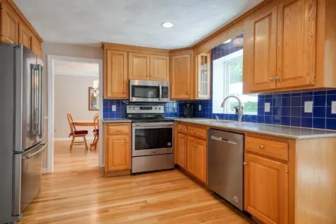 7 Pine Hill Dr, Walpole, MA 02081 photo 13