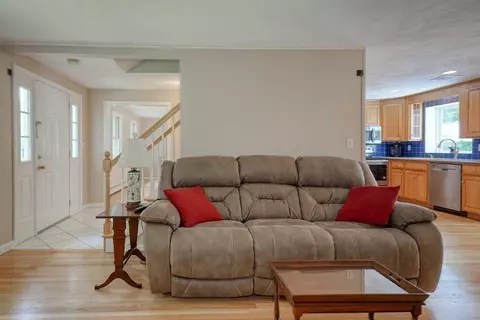 7 Pine Hill Dr, Walpole, MA 02081 photo 19