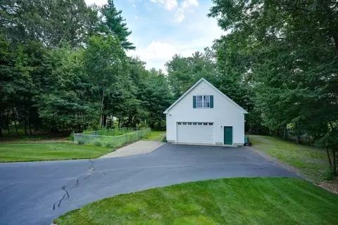 7 Pine Hill Dr, Walpole, MA 02081 photo 6