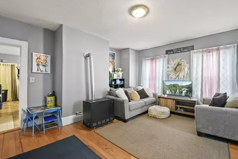 2 View St, Worcester, MA 01610 photo 12