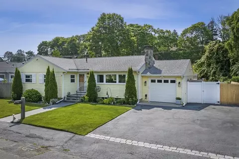 6 Ames Rd, Marblehead, MA 01945