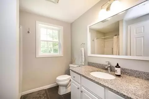 4 Johns Ln, Bourne, MA 02532 photo 8