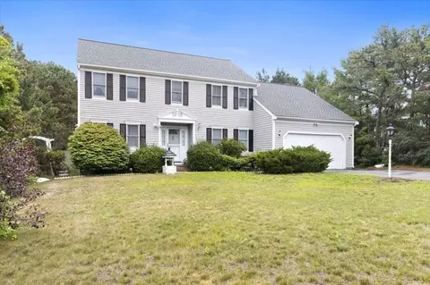 40 Polaris Dr, Mashpee, MA 02649