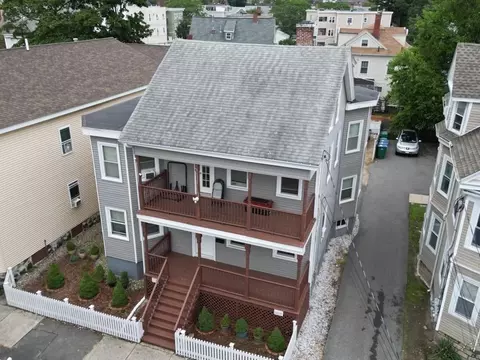 11 Lyman St, Lynn, MA 01902