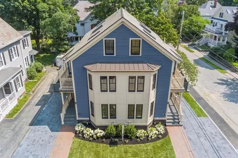 98 Riverside St #98, Watertown, MA 02472