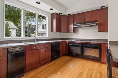 12 Pratt St, Reading, MA 01867 photo 10