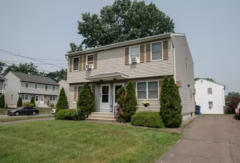 22-24 Radner St, Springfield, MA 01129 photo 3