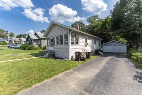 163 Roosevelt Rd, Weymouth, MA 02188