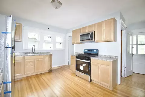 80-82 Silver St, Springfield, MA 01107 photo 8