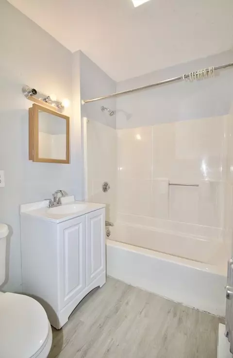 80-82 Silver St, Springfield, MA 01107 photo 9