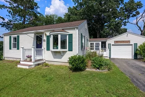 96 John St, Ludlow, MA 01056