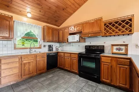 22 Greenwich Plains Rd, Ware, MA 01082 photo 5