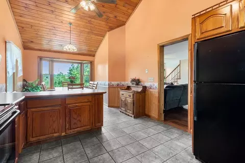 22 Greenwich Plains Rd, Ware, MA 01082 photo 8