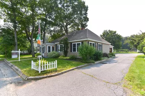 21 Chapel St, Shirley, MA 01464