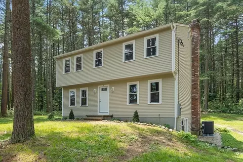 43 Beaver Brook Rd # r, Westford, MA 01886