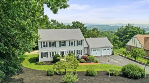 143 Old Farm Rd, Leominster, MA 01453