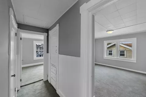 101 Phoenix Ter, Springfield, MA 01104 photo 24
